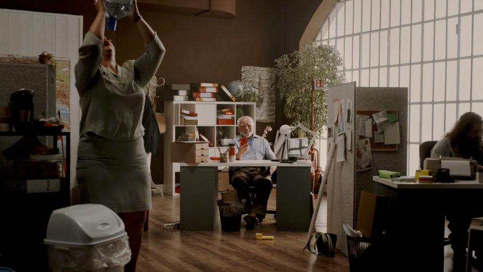 Vodafone | “Vodafone Happy – Harold hide the Pain OFFICE” | 2022